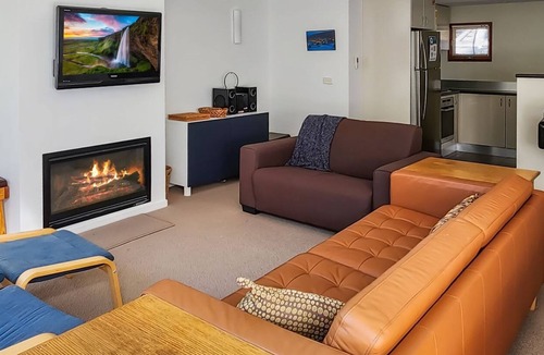Thredbo Apartment | Golden Eagle 4 in central village