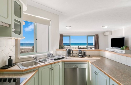Bilinga Apartment | Golden Sea 12 - Absolute Beachfront Bilinga - Min. 3 Night Stays!