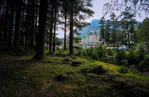 Old Manali Hotel | Golden Tulip Manali