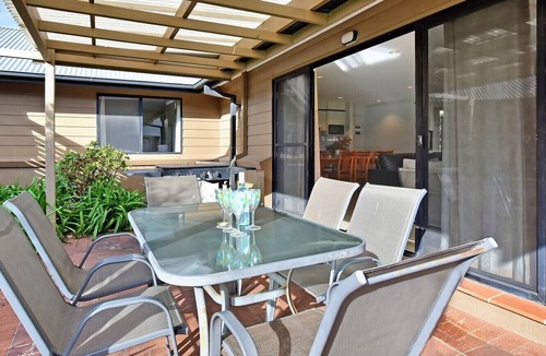 Salamander Bay Condo | Golf & Beach Bliss: Book Direct in Salamander Bay