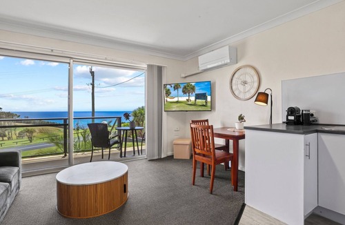 Narooma Apartment | Golfers View Unit 4 - enjoy spectacular views of the ocean and golf course.