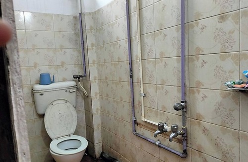 Agartala Hotel | Goroomgo Central Guest House Agartala