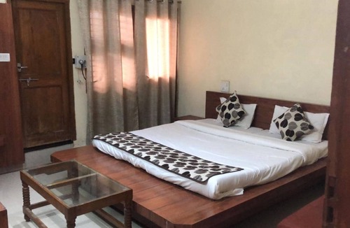 Harda Hotel | Goroomgo Mourya Inn Madhya pradesh