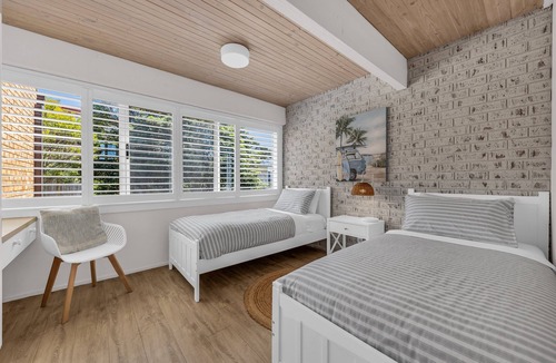 Merimbula Cabin | Gracies Oceanview - 3 bed 3 bath Merimbula