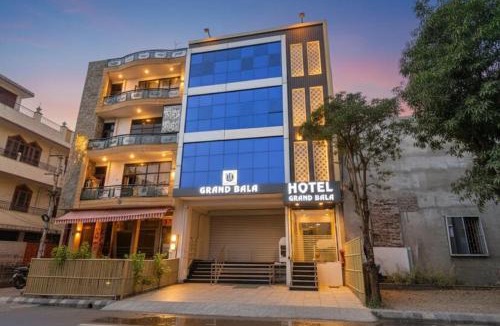 Mansarovar Hotel | Grand Bala