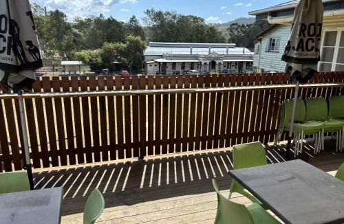 Mount Morgan Hotel | Grand Hotel Mount Morgan