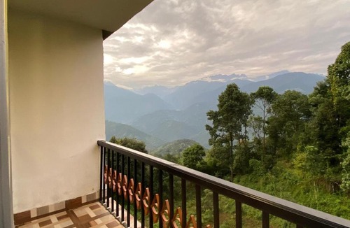 Pelling House | Grand View Retreat