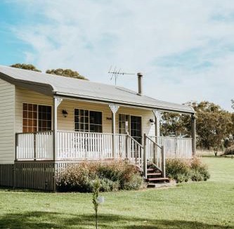 Thorndale Bed & Breakfast | Granite Gardens Cottages & Lake Retreat