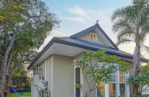 Gordon House | Granny Flat at the heart of Gordon