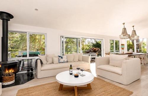 Macmasters Beach House | Great Family Retreat Just Moments To Macmasters Beach