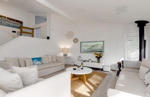 Macmasters Beach House | Great Family Retreat Just Moments To Macmasters Beach