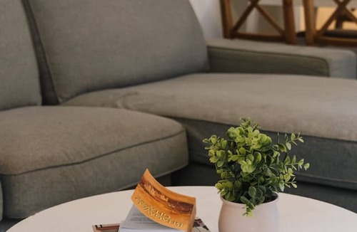 Robertson House | Great Value & Comfort Family Home 5 mins to Shops
