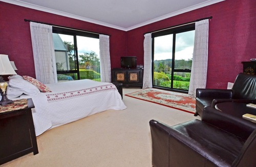 Robertson Bed & Breakfast | Greengate bed and breakfast red room