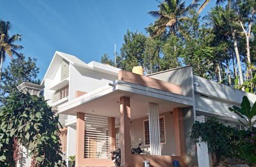 Ramakkalmedu House | Greenside Homestay