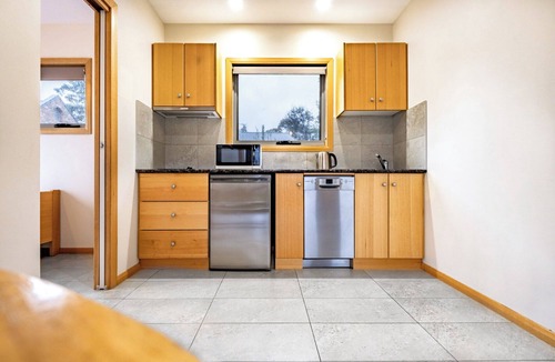 Coles Bay Apartment | Greystone (FS5) - Freycinet Holiday Houses