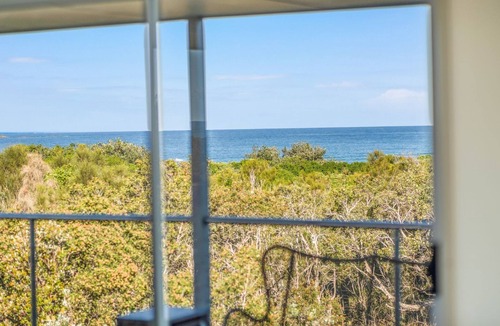 Woolgoolga House | Gwandalan Grounds - Stunning oceanfront property with a pool