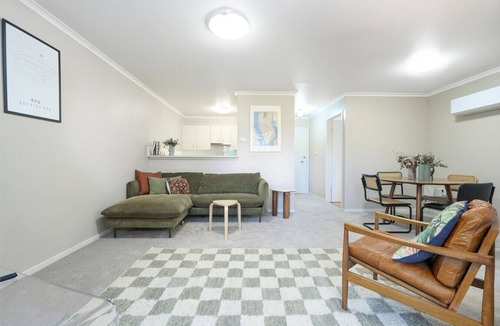 Braddon Apartment | Haig Park and Braddon Dining at Your Doorstep