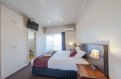 Eden Hotel | Halfway Motel, Eden