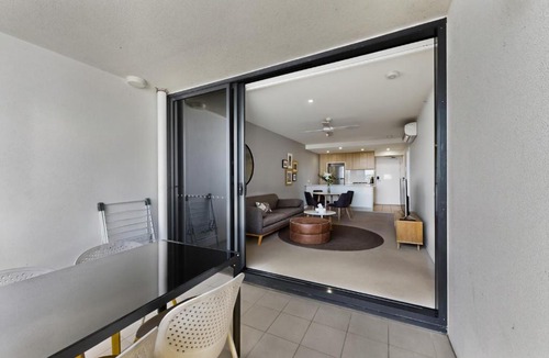 Hamilton Apartment | Hamilton Portside Luxe Level 5