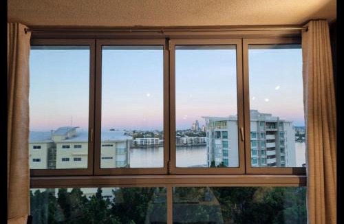 Hamilton Apartment | Hamilton Riverview Apt with Balcony & Pool