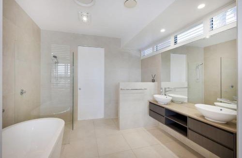 Buddina House | Hampton Beach House on the Waterfront