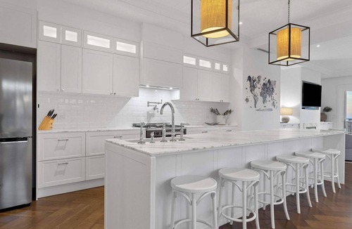 Mount Martha House | Hamptons Elegance Views | Pool & Spa