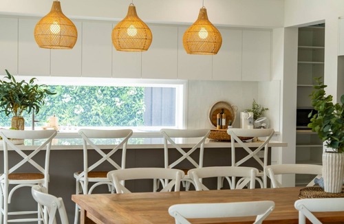 Culburra Beach House | Hamptons Hideaway - slip straight into holiday mode
