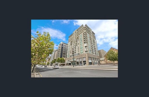 Adelaide Central Business District Apartment | Happy BNB on Adelaide CBD