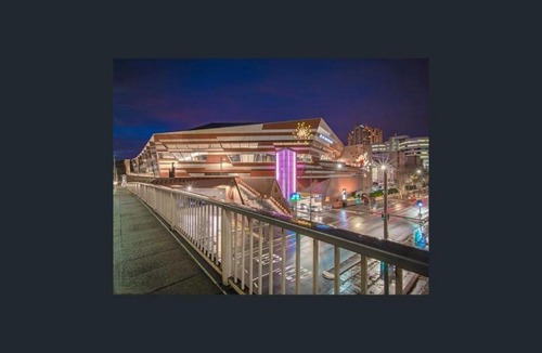 Adelaide Central Business District Apartment | Happy BNB on Adelaide CBD