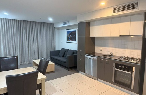 Adelaide Central Business District Apartment | Happy bnb suite on Adelaide CBD
