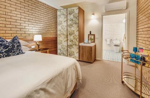 Bright Hotel | Hara House