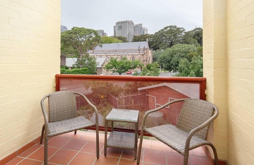 Dawes Point Apartment | Harbour View on Windmill St, Apt. 3