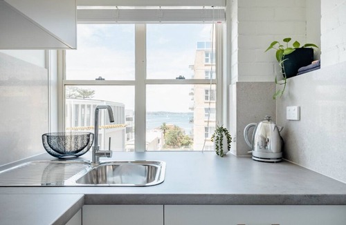 Manly Apartment | Harbour View Studio 3 Minute Walk to Manly Wharf