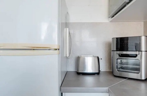 Manly Apartment | Harbour View Studio 3 Minute Walk to Manly Wharf
