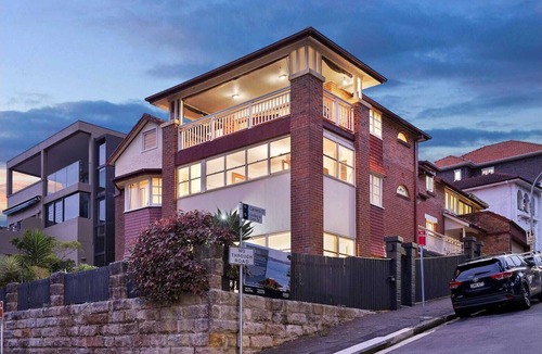 Manly Apartment | Harbour View Studio 3 Minute Walk to Manly Wharf