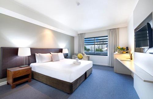 Darwin City Centre Apartment | Harbourfront Haven with Shared Tropical Pool