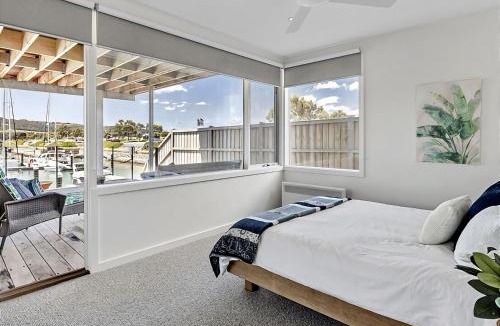 Safety Beach Apartment | Harbourside On the Water