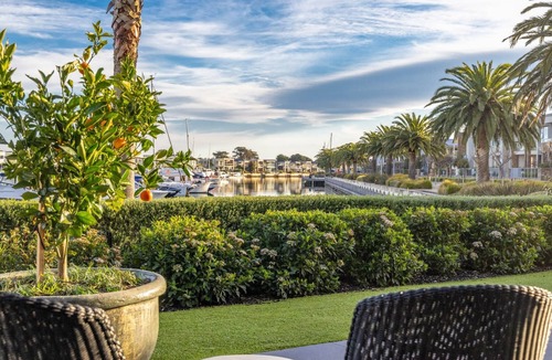 Safety Beach Apartment | Harbourside Sunset Terrace | Marina Views & Living