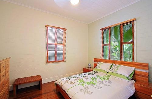 Byron Bay House | Harkaway - charming cottage in central Byron Bay