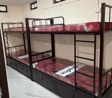 Mulki Hostel | Harsha River View 8-Bed Mixed Dormitory Room