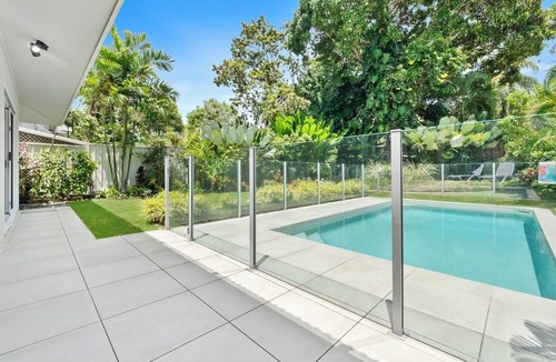 Clifton Beach House | Havannah Beachfront Holiday House with Heated Pool