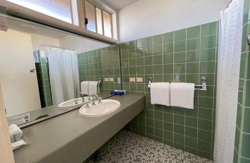 Glenelg North Hotel | Haven Marina Motel