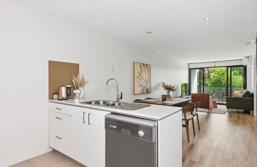 Hawthorn Apartment | Hawthorn Haven Balcony Views & Comfort