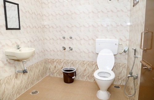 Egmore Hotel | Heaven Nest Stay