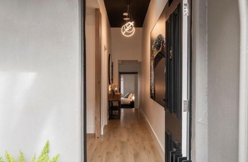 Carlton South Apartment | Heritage Luxe Terrace Opposite Melbourne Uni