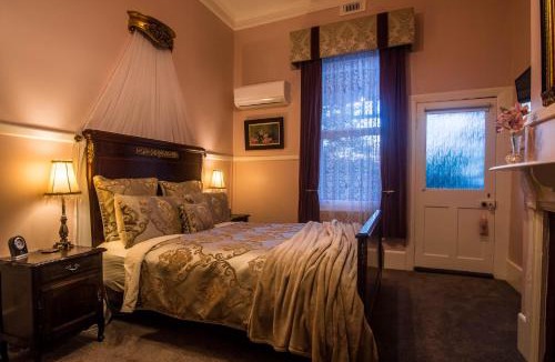 Cobden Bed & Breakfast | Heytesbury House