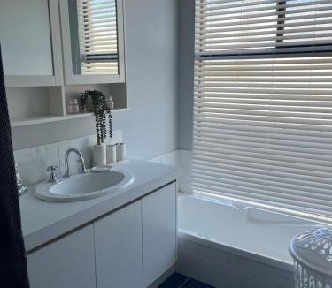 Eaton House | Hibiscus Haven