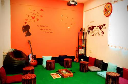 Darjeeling Hostel | Hidden Monkey Backpackers, Railway Station, Darjeeling