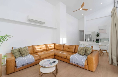 Fortitude Valley Apartment | Hidden Oasis 2Bed-2Bath-1Car - 5 mins to CBD