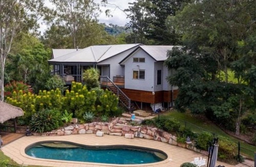 Brookfield House | Hideaway at Brookfield Acreage Tennis Court Pool